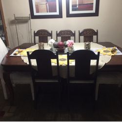 Dining room table with seven share just $200