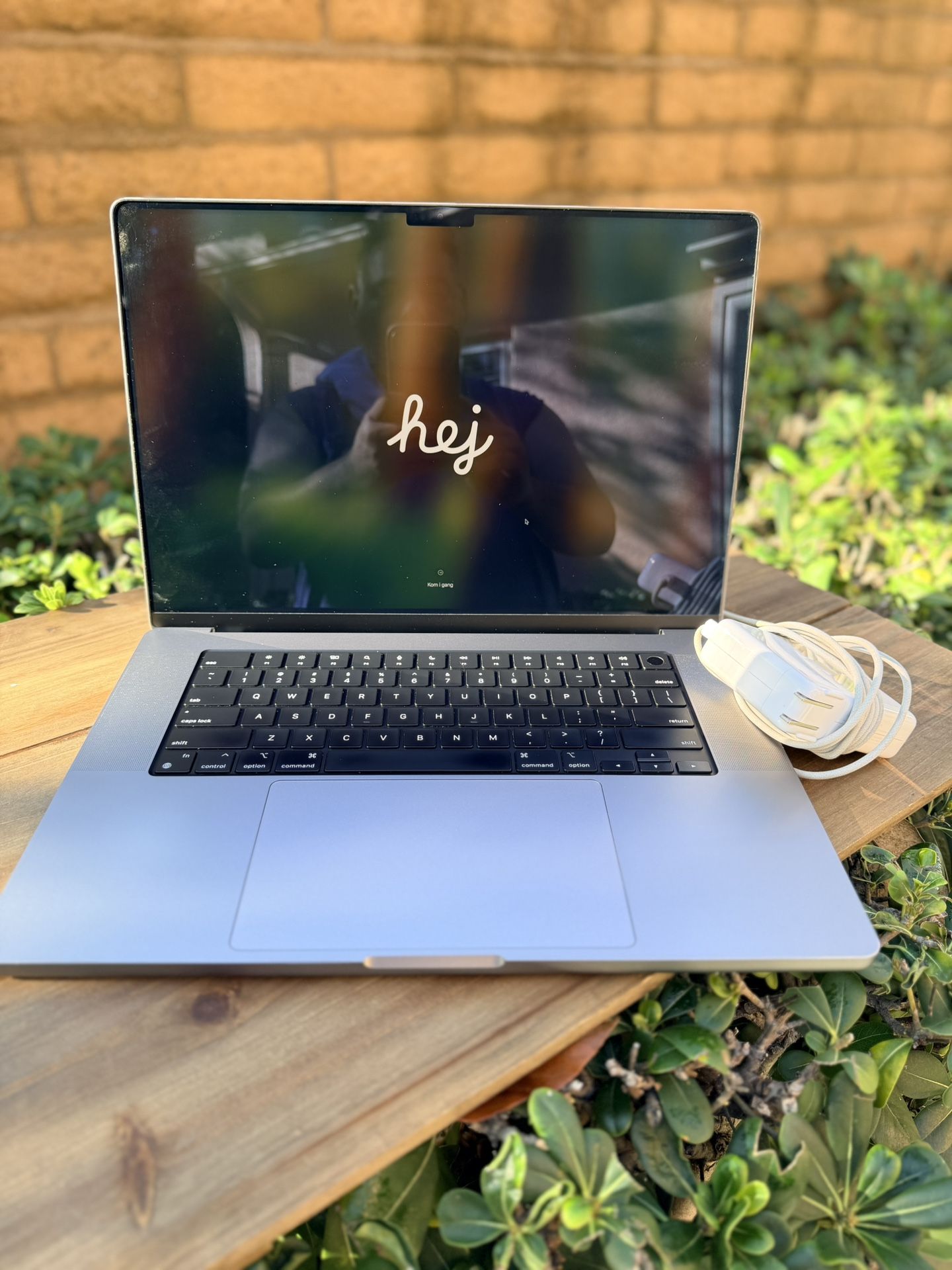 Apple Macbook Pro 2021、A2485 / Apple M1 Pro / 32GB / 512GB / 16 