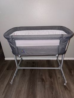 Baby Bassinet, Bedside Sleeper and Playpen