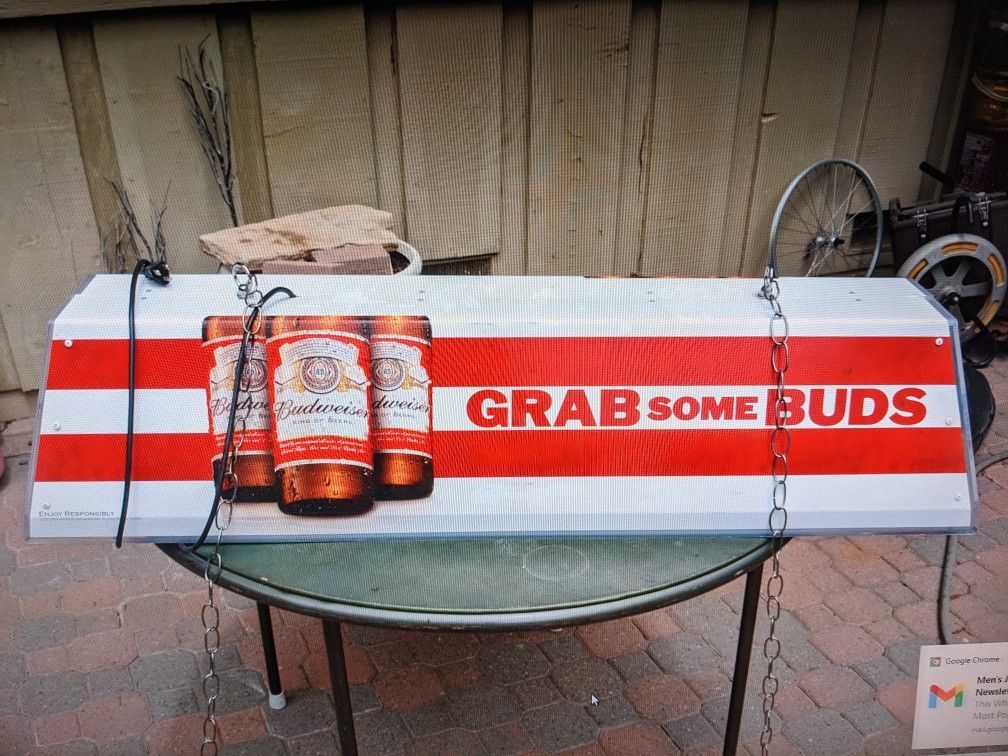 BUDWEISER POOL TABLE LIGHT