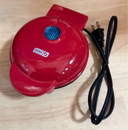 Dash Red Mini Waffle Maker