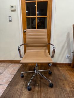 Desk chair