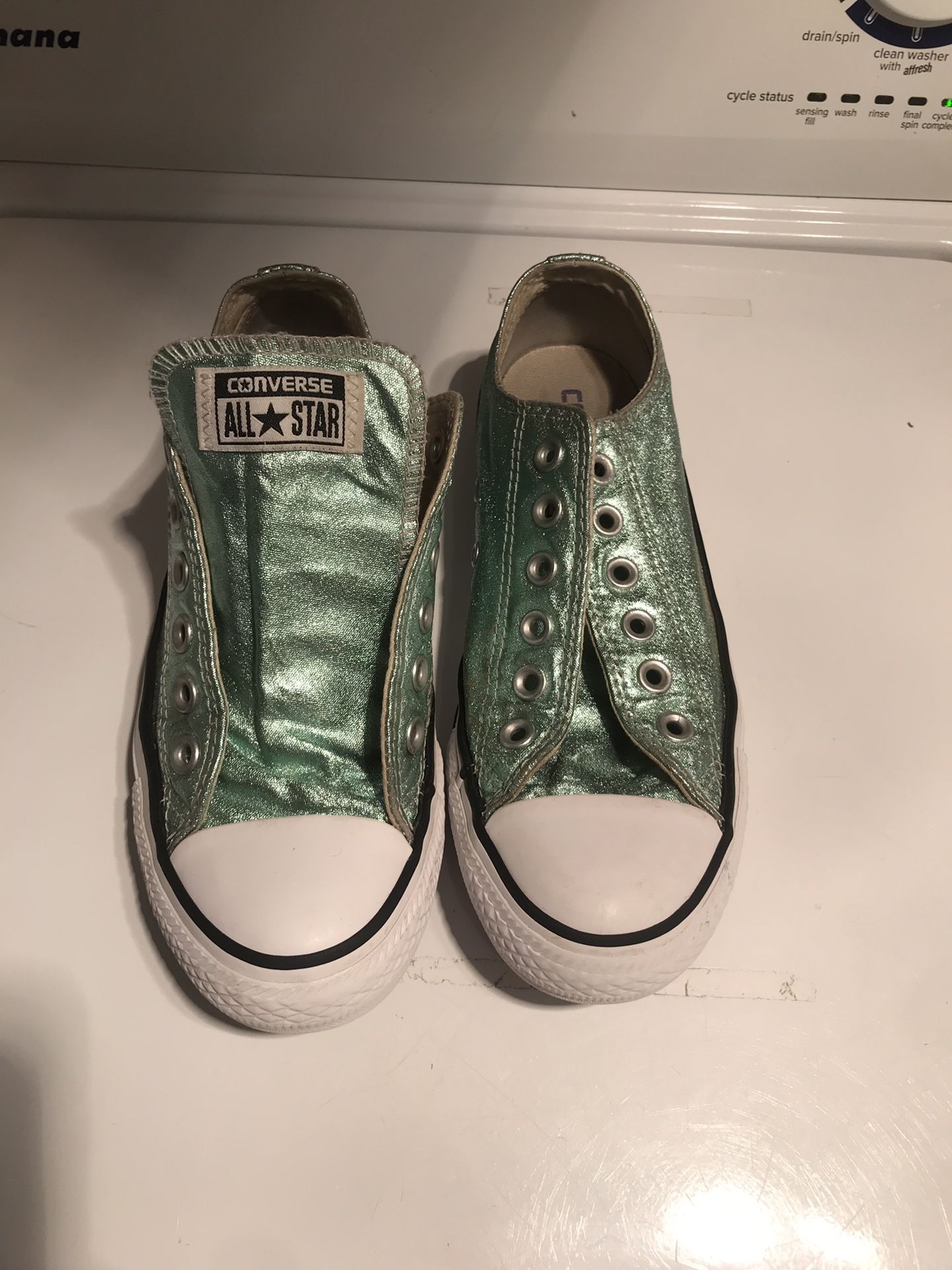 Converse Chuck Taylor low tops