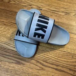 Nike Slides Size 8