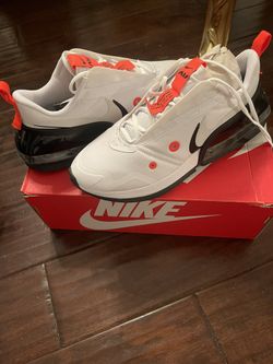 Nike Air Max Tennis shoes size 8 new
