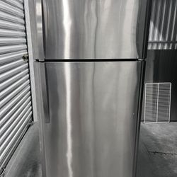 Kenmore Stainless Steel Top Freezer Fridge 