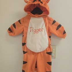 Disney Store - Winnie the Pooh Child Infant Toddler Tigger Plush Costume 6 Months