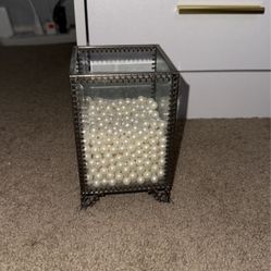 Makeup Brush Holder With Pearls