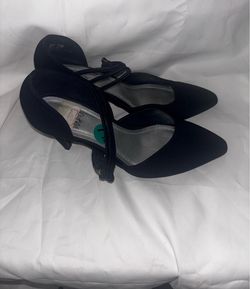 Navy blue heels 7.5