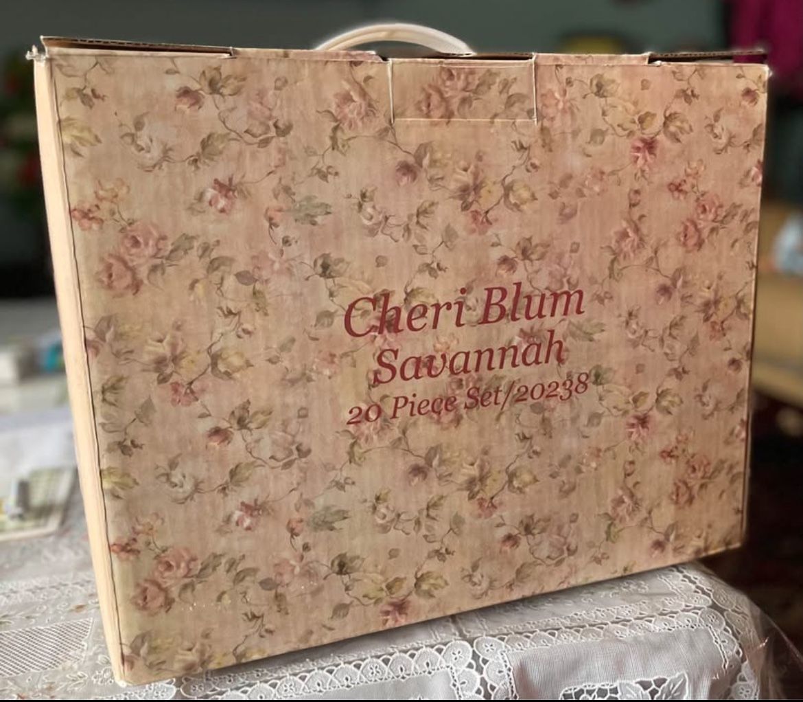 222 FIFTH "SAVANNAH" CHERI BLUM set of 20