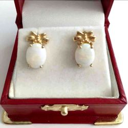 10kt solid Gold Opal Earrings
