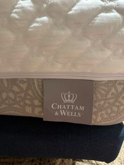 Chattam & Wells Julian King Hybrid Mattress With Power Adjustable Base