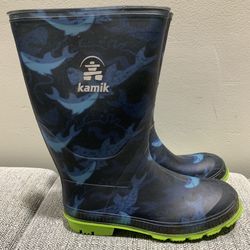 Kamik Stomp big boy size 6 shark rain boots - worn twice like new 
