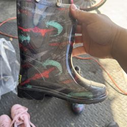 Kids Rain Boots Size 11