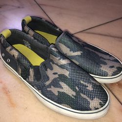 Boys Slip Ons Size 4.5