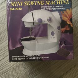 Mini Sewing Machine 