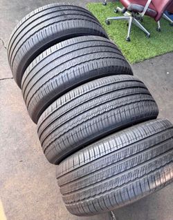 275/50/20 Michelin vendo un set de llantas usadas excelente condiciones de vida las 4 ✅🤩I am selling a set of used tires, all 4 in excellent living c