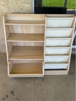 Toy shelf/ book shelf