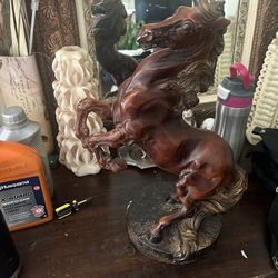 Magnificent Horse Sculpture 