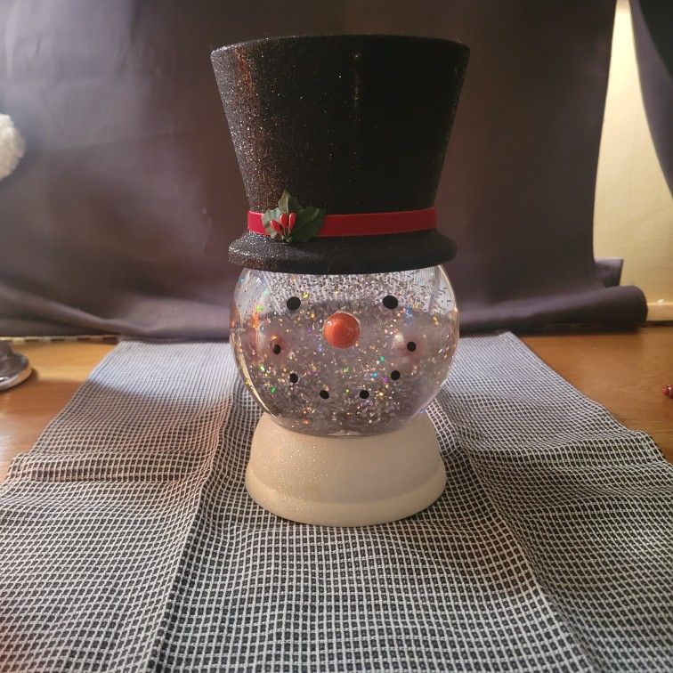 Bath And Body Works  Snowman Snow Globe