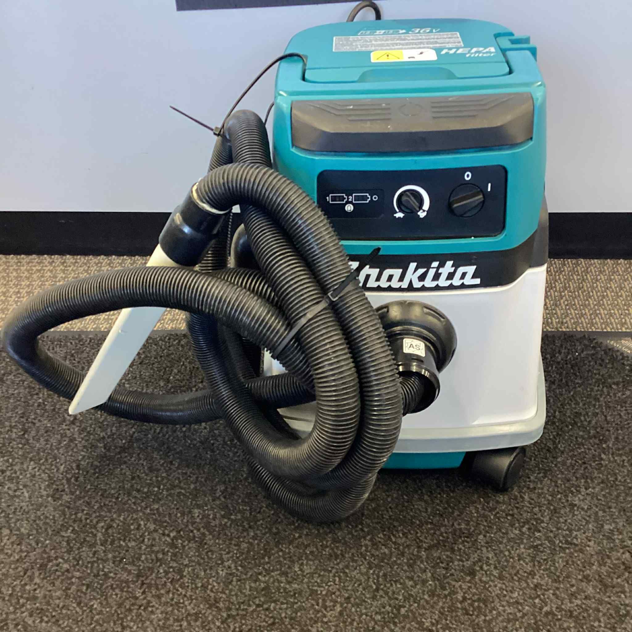 Makita 36V Corded/Battery Dry Dust Extractor/ Vacuum 