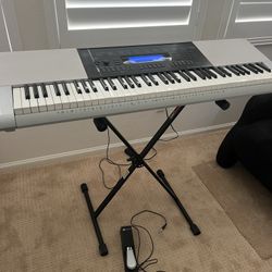 Casio WK-220 Keyboard Piano with Stand And Sustain Pedal