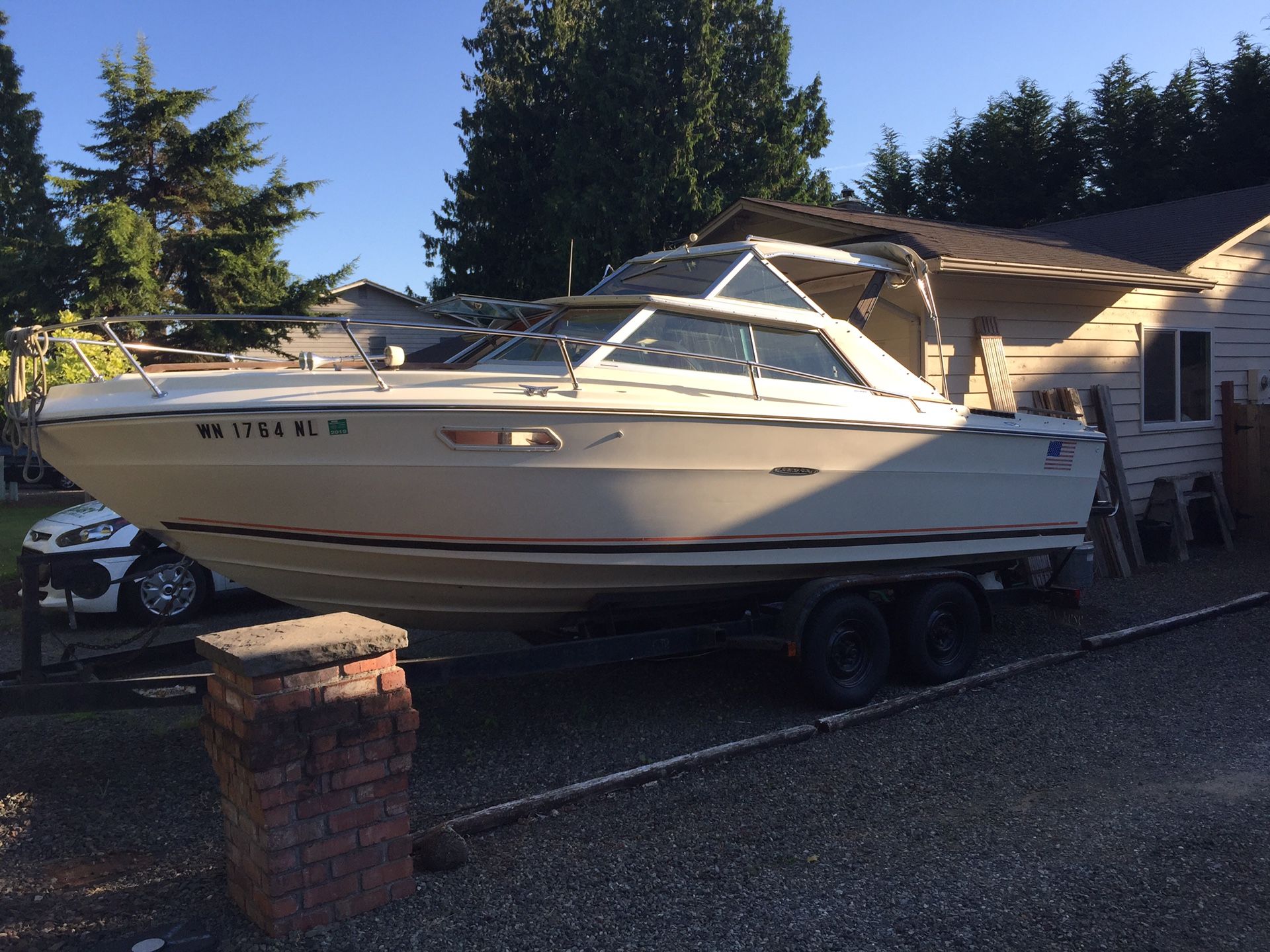 Classic 1977 Sea Ray SRV-220 Overnighter Boat