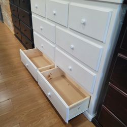 PINEWOOD. DRESSER.WHITE.COLOR.