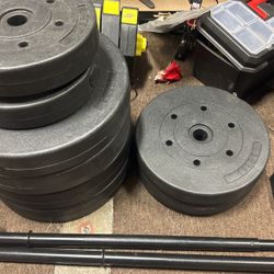 CAP Barbell 150lb Vinyl Weight Set With Bar $80