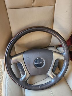 2007-2013 steering wheel yukon denali  170$