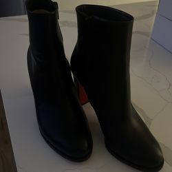 Black boots  size 8.5