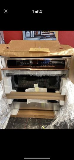 Brand New In The Box Whirlpool - 30" Built-In Single Electric Wall Oven - Stainless steel