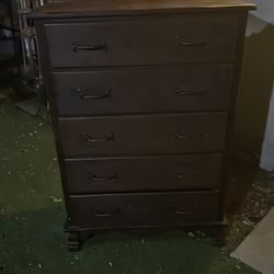 Wood 5 drawer dresser