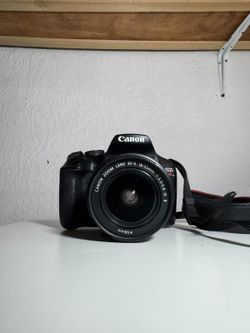 Canon T7
