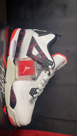 Air Jordan 4 Retro “Silt Red Splatter” size 11