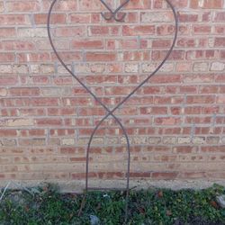 Heavy Duty Metal Heart Outdoor Patio Decor 
