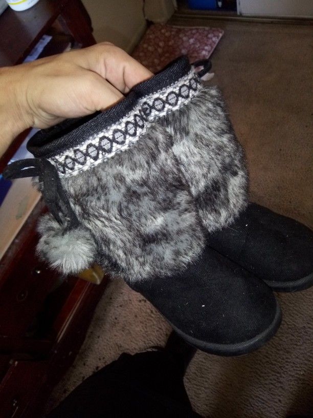 Girls Fur Boots 