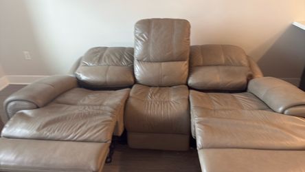 Electric recliner/couch