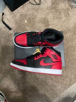 AJ1 Mid Banned - DS size 9