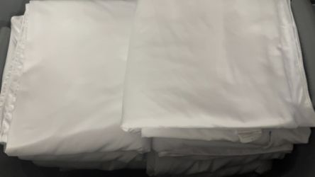 Tablecloths and Runners