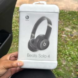 beats solo 4 