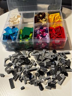 LEGOS Organized Box Approximately 1,400 Pieces