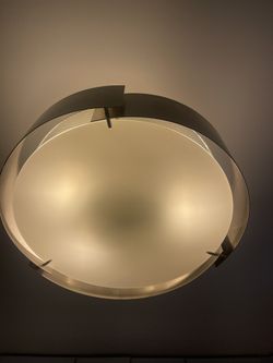 Ceiling light fixture