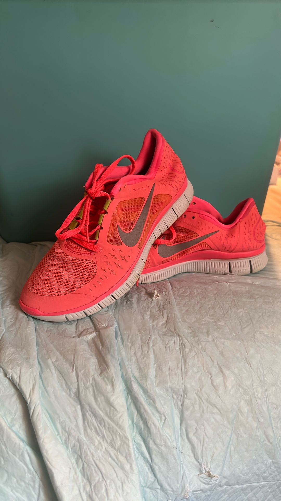 NIKE SHOES