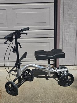 Nova TKW12 Deluxe Padding Adjustable Knee Scooter