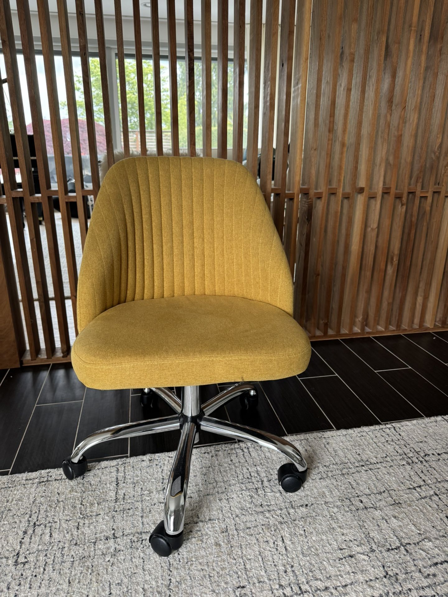 Modern Rolling Office Chair