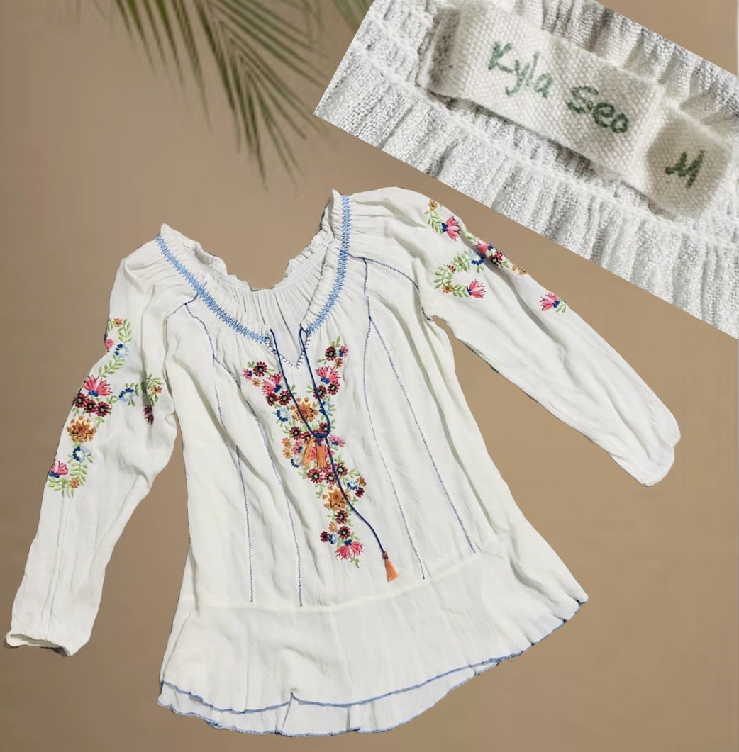Kyla Seo Anthropologie Embroidered Floral Top Tassel Tie Boho Size M Women’s