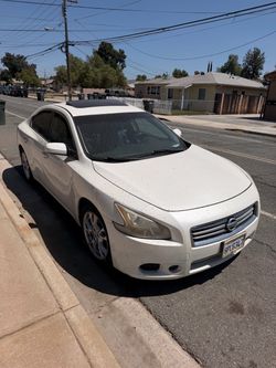 2014 Nissan maxima