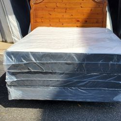 Queen  box springs new can deliver