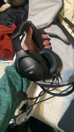 BOSE PILOT HEADPHONES 